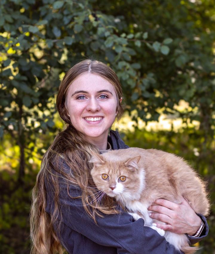Portrait of Katie Grooms